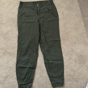 Athleta City Pant, Size 8